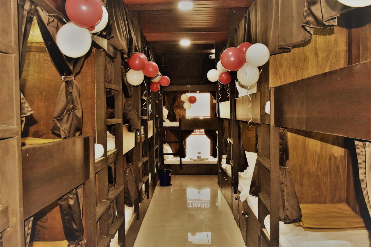 Asra Dormitory For Male And Female มุมไบ ภายนอก รูปภาพ