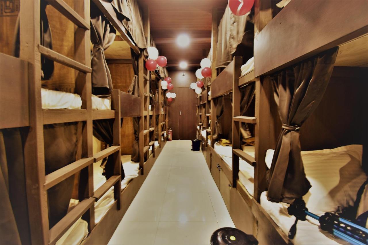 Asra Dormitory For Male And Female มุมไบ ภายนอก รูปภาพ