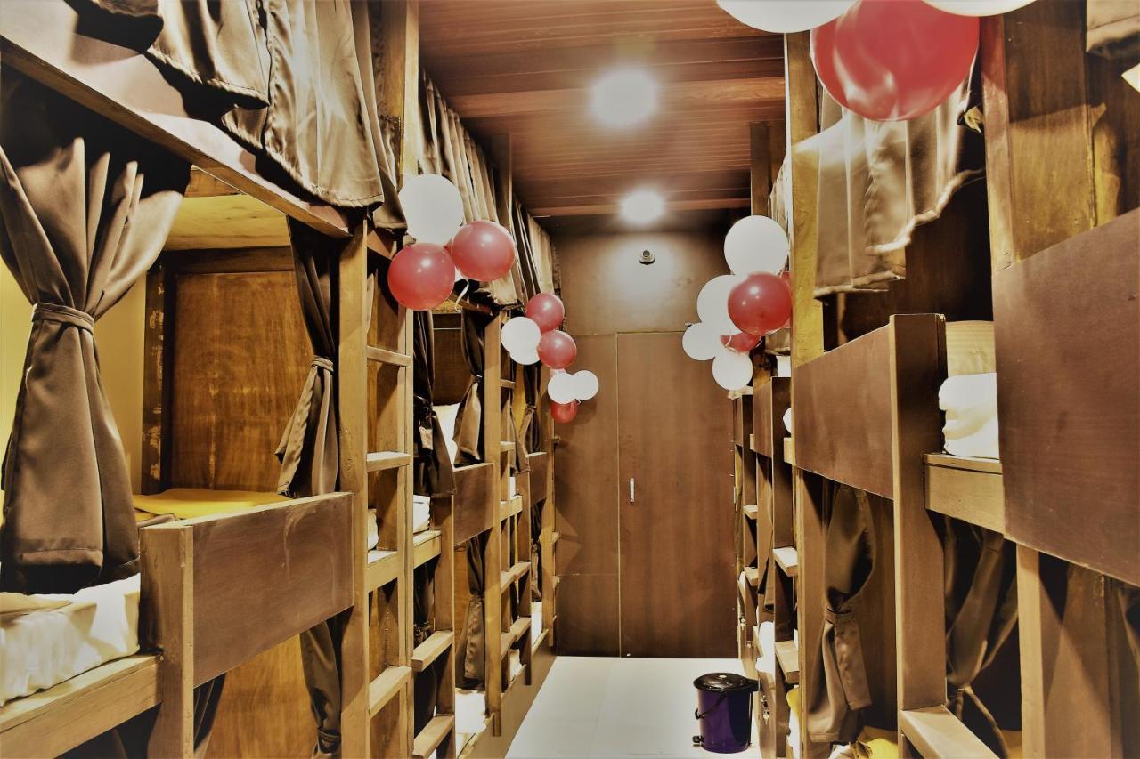 Asra Dormitory For Male And Female มุมไบ ภายนอก รูปภาพ