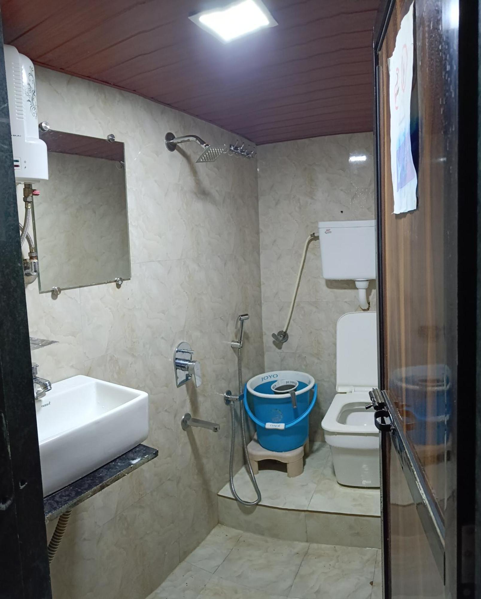 Asra Dormitory For Male And Female มุมไบ ภายนอก รูปภาพ
